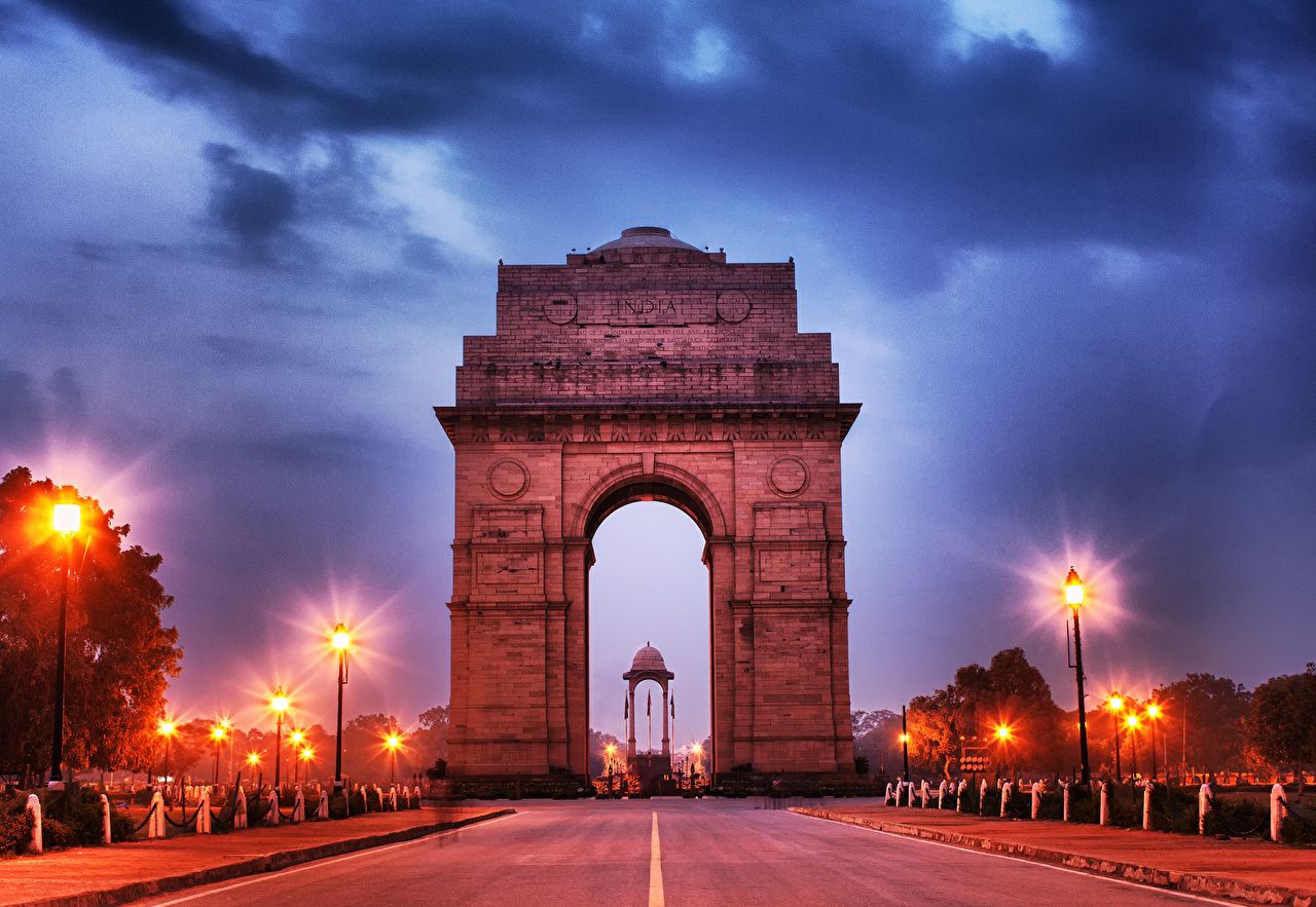 Dehradun to Delhi Taxi